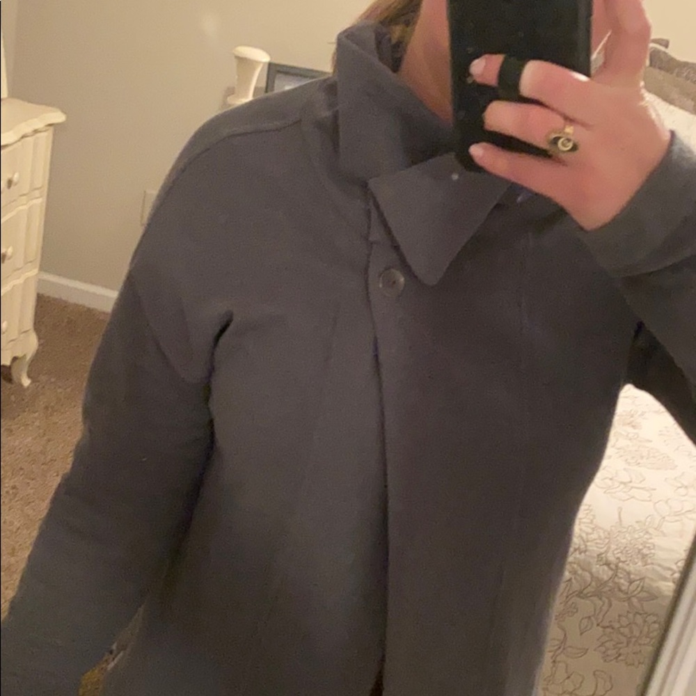 Lightweight Gray Jacket - image 6